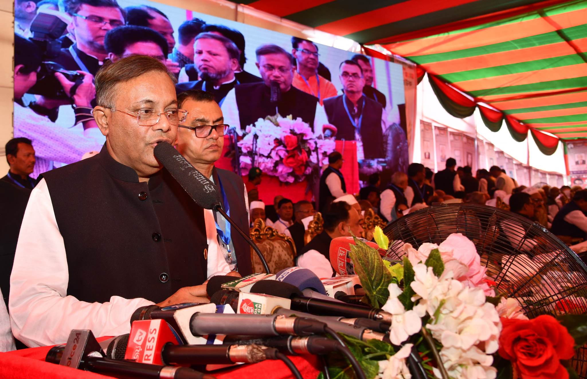 সরকারের পতন ঘটাতে এসে বিএনপি নিজেদের পতন ঘটিয়েছে -তথ্যমন্ত্রী