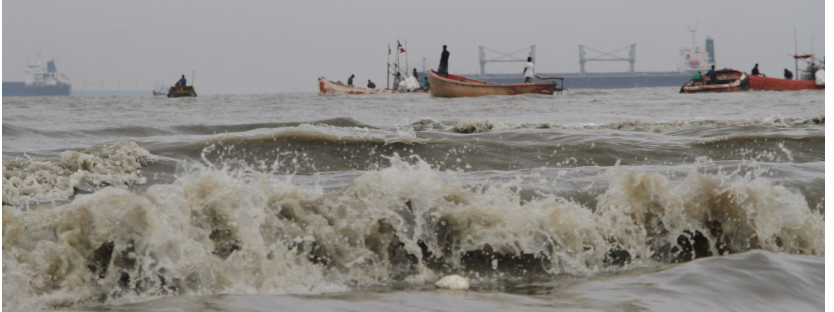 চট্টগ্রামসহ সব নদীবন্দরে সতর্কতা সংকেত