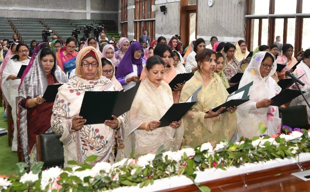 সংরক্ষিত আসনের নারী সংসদ সদস্যরা শপথ নিলেন আজ সংসদেও যাবেন