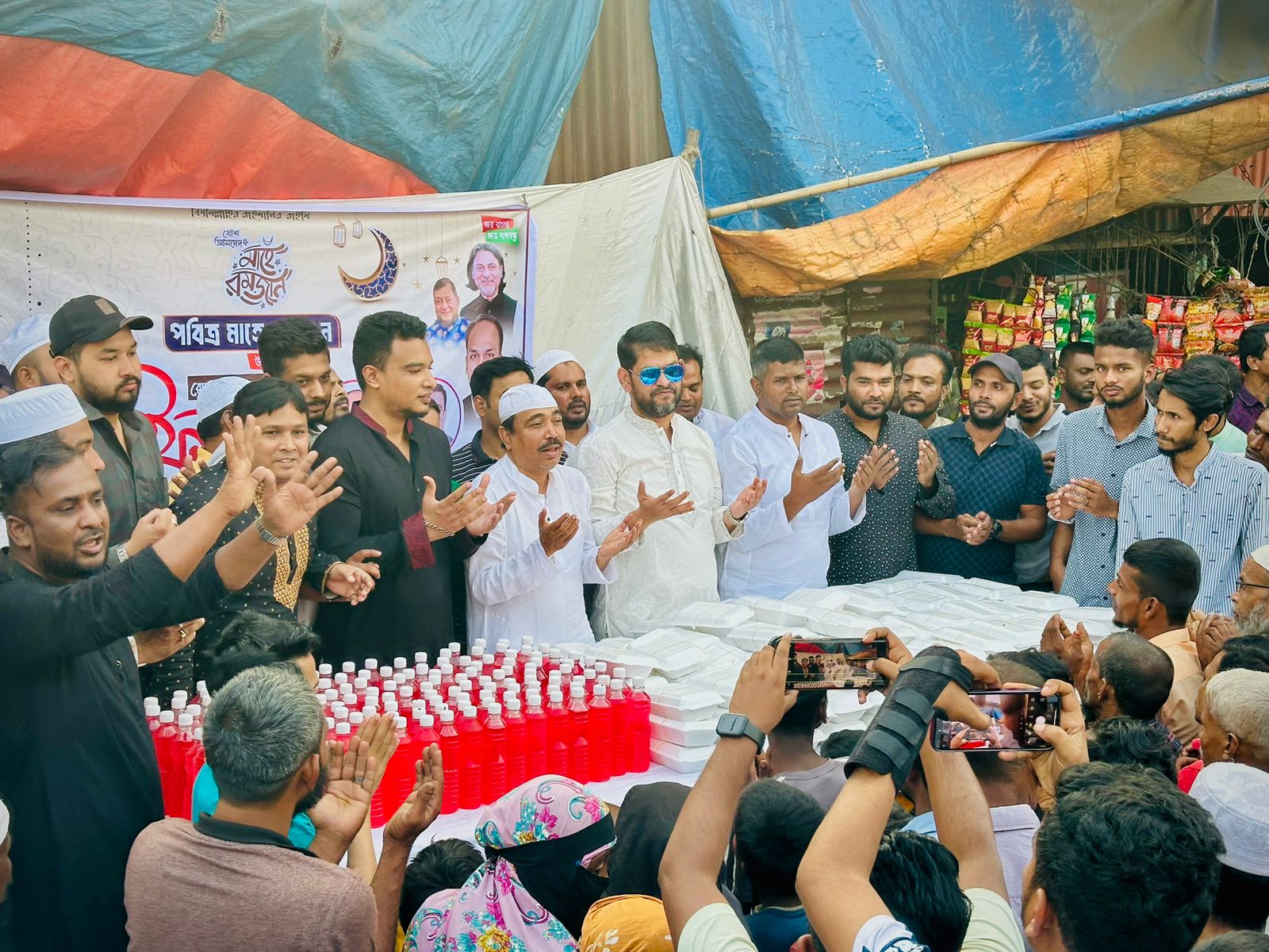 যুবলীগ মনোয়ার-উল আলম চৌধুরী নোবেল এর উদ্যোগে মাসব্যাপী ইফতার বিতরণ কর্মসূচি 
