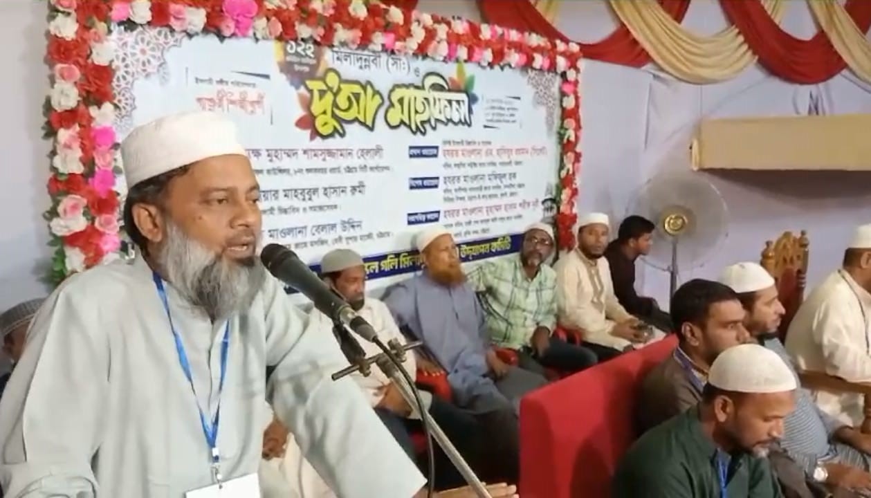 চক্রান্তকারীরা সাবধান, দুর্গাপূজায় একটা ঢিলও পড়তে দেয়া হবেনা – হেলালী