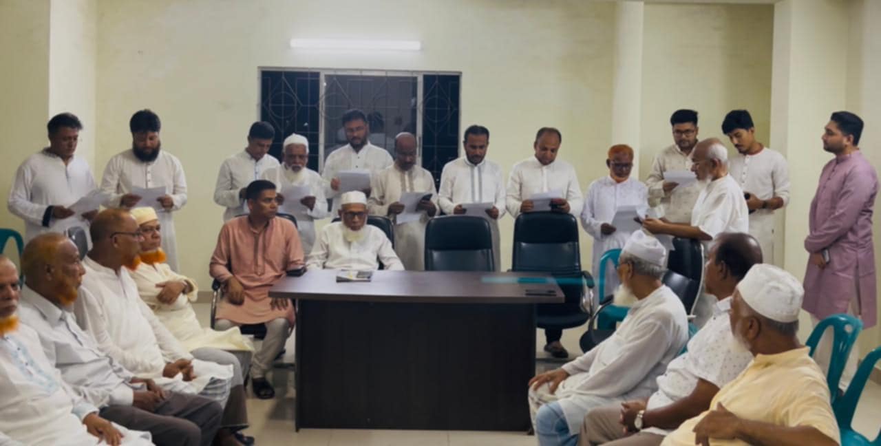 চট্টগ্রামে হিলটন সিটি টাওয়ার ওনার্স এসোসিয়েশনের নির্বাচনোত্তর নব নির্বাচিতদের শপথ গ্রহন সম্পন্ন