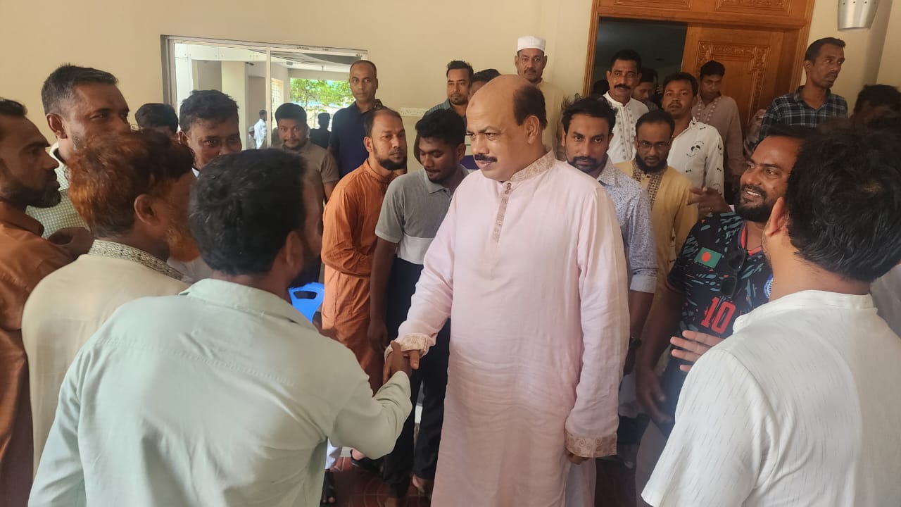 ঈদুল আযহা ত্যাগ মানবিকতার অনন্য নিদর্শন: আসলাম চৌধুরী