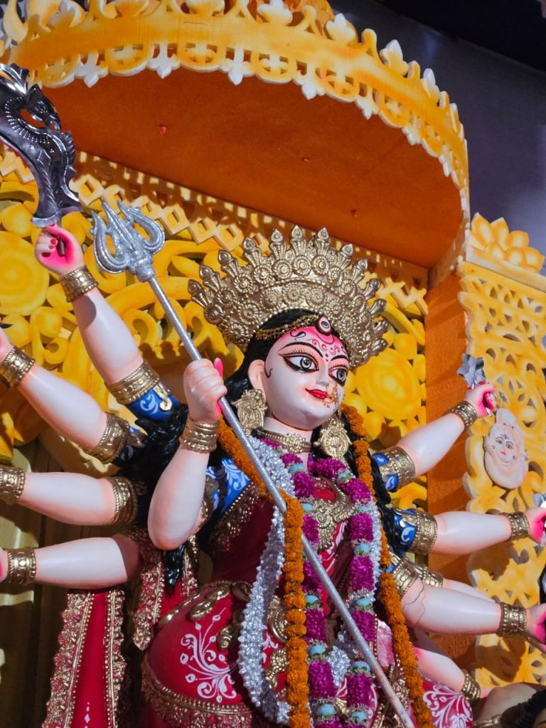 প্রতিমা বিসর্জনের মধ্য দিয়ে শেষ হলো আনোয়ারায় শারদীয় দুর্গোৎসব
