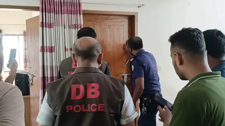 বরগুনায় ডাকবাংলো থেকে ২ শিশুসহ মায়ের মরদেহ উদ্ধার
