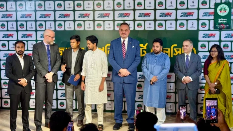এনসিপি নেতাদের সঙ্গে মার্কিন রাষ্ট্রদূতের নেতৃত্বাধীন প্রতিনিধি দলের বৈঠক