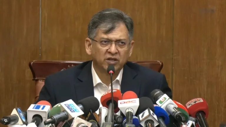 আন্দোলন করে পরীক্ষা স্থগিত বা বিনা পরীক্ষায় পাস, এগুলো আমরা অ্যালাউ করব না: স্বরাষ্ট্রমন্ত্রী