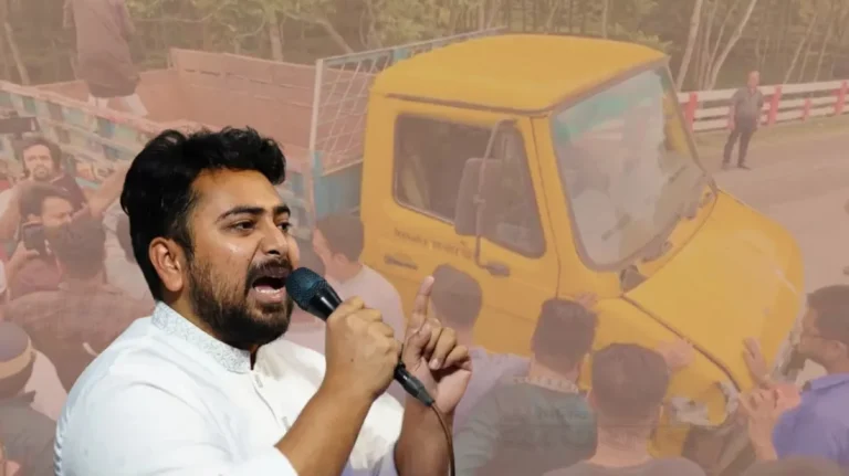 বালুর ট্রাক দিয়ে রাস্তা আটকে রাখা শেখ হাসিনার কপি: নাহিদ ইসলাম
