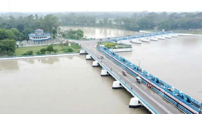 ১২ জেলায় বন্যার আভাস
