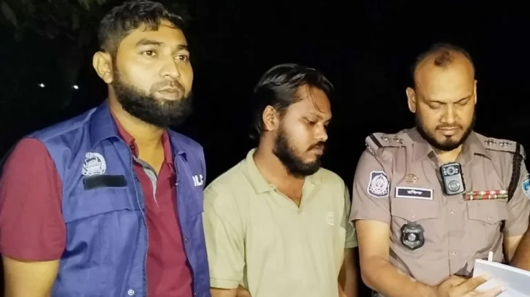 কুমিল্লায় ইয়াবাসহ অনুপ্রবেশকারী ভারতীয় নাগরিক গ্রেপ্তার