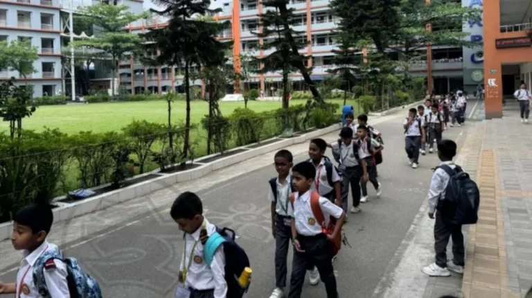 আগস্ট মাসে শিক্ষাপ্রতিষ্ঠানে ১২ দিনের ছুটি